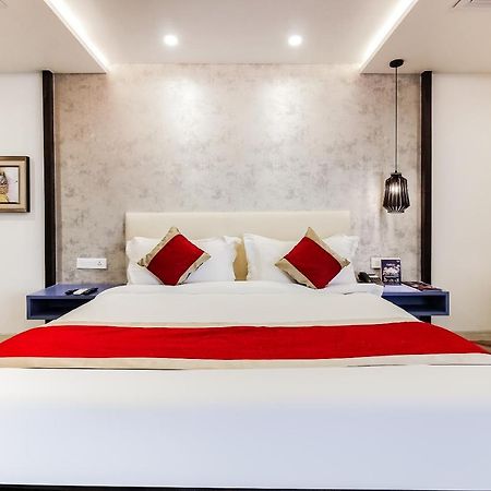 Palette - Hotel Kass Khapri ภายนอก รูปภาพ