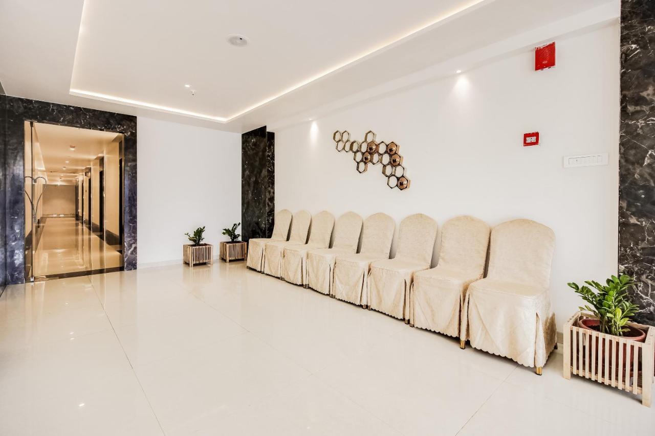 Palette - Hotel Kass Khapri ภายนอก รูปภาพ