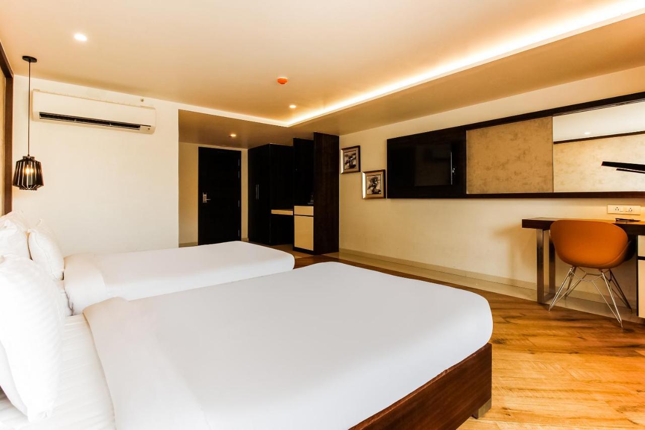Palette - Hotel Kass Khapri ภายนอก รูปภาพ