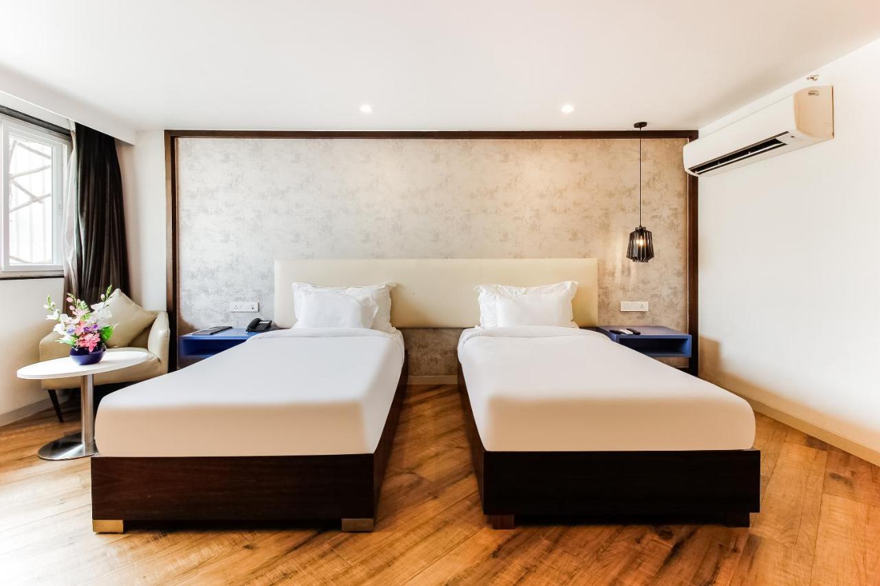 Palette - Hotel Kass Khapri ภายนอก รูปภาพ