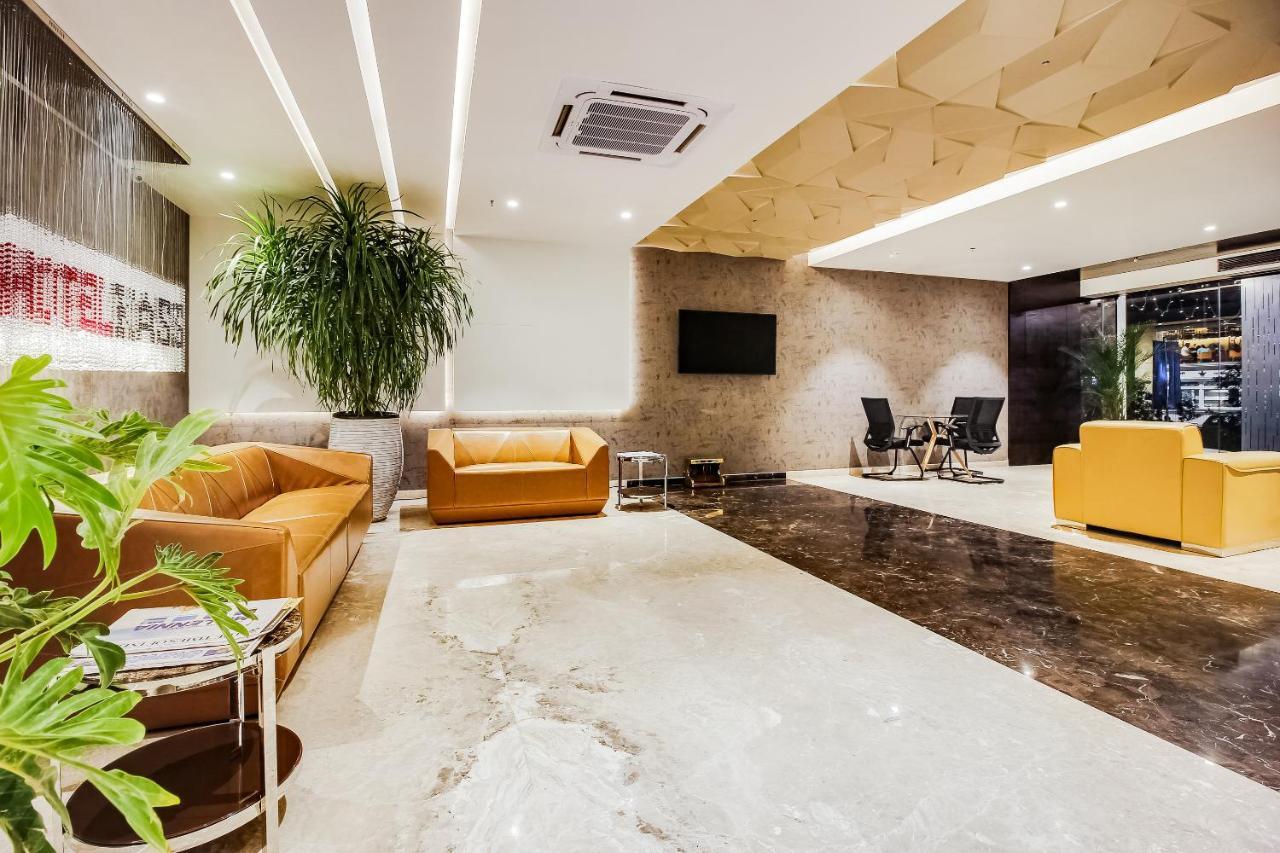 Palette - Hotel Kass Khapri ภายนอก รูปภาพ